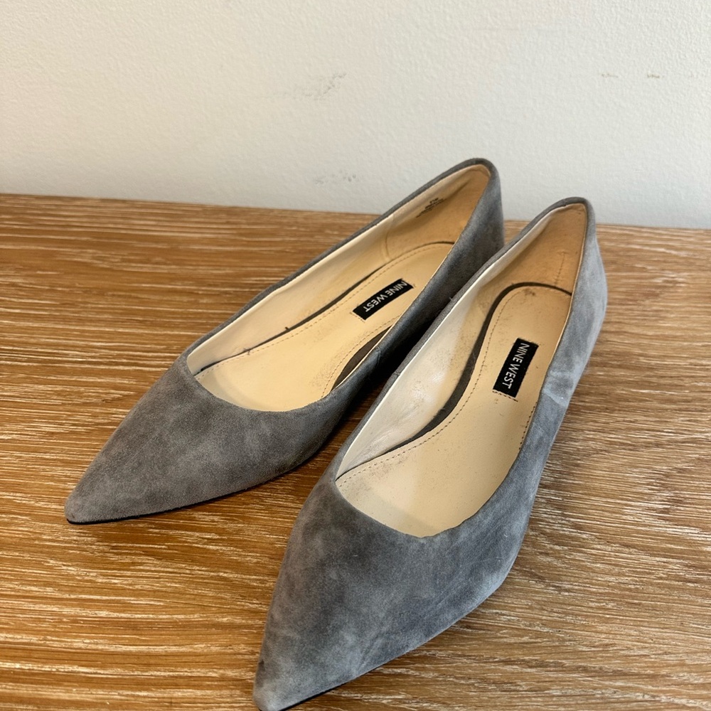 Nine West suede never worn size 9 1/2